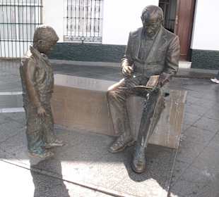  Jose Saramago mit einem Schüler