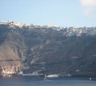 Blick auf Thira