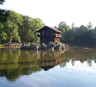 Schweizer Hütte mit Seeblick