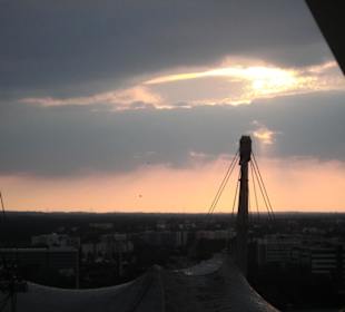 Olympiapark bei Sonnenuntergang