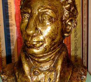 Büste des Morphium-Entdeckers