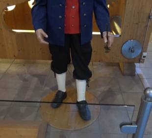 Weltgrößte Kuckucksuhr