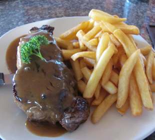 Das größte, beste Stück Fleisch, Bamboo Bar