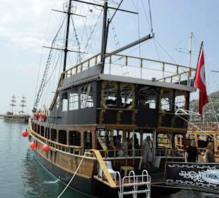 Schiff für die Alanya-Rundfahrt
