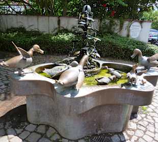 Der Entenplatz mit seinem Entenbrunnen