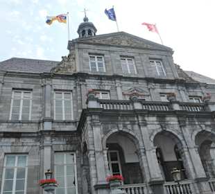 Blick zum Stadhuis von Maastricht