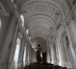 Blick in das Kirchenschiff