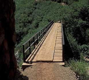 Brücke auf halber Strecke