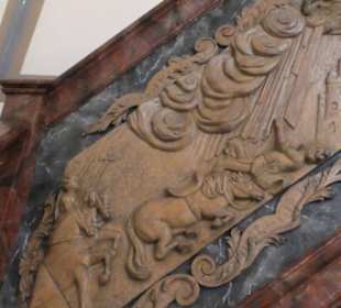Holzreliefs an der Kanzel, Kirche Oberlauringen