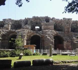 Amphitheater von der Stadtseite gesehen
