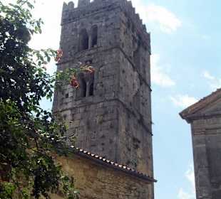 Der Turm am Stadteingang