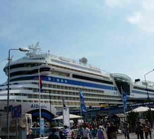 AIDAblu am Liegeplatz