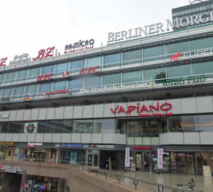 Vor dem Europa-Center auf dem Breitscheidplatz