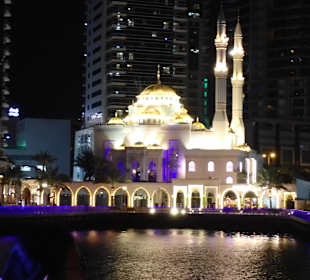 Skyline vom Wasser aus....