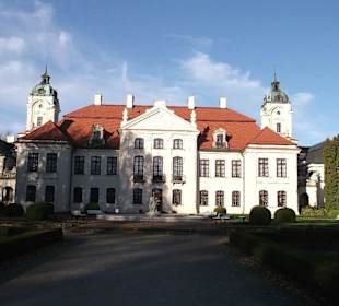 Pałac Zamoyskich jesienią