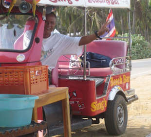 Sing's Beach Bar- Tuk Tuk-Service