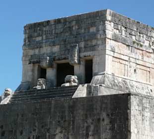 Der Pyramiden Tempel