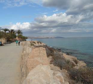 Die kleine Promenade vorm Hotel