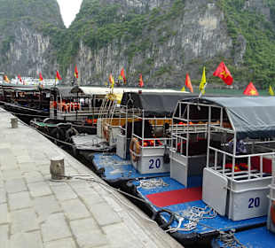 Boote warten auf die Gäste