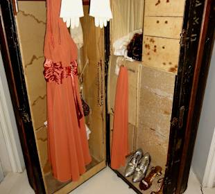 Schrankkoffer aus alter Zeit