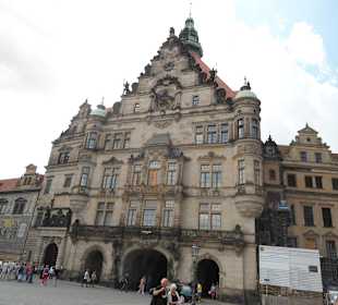 Gebäude