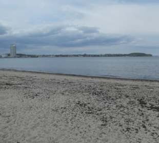 Blick vom Strand von Rosenhagen nach Travemünde