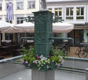 Neptunbrunnen am Kornmarktplatz, Unterstadt
