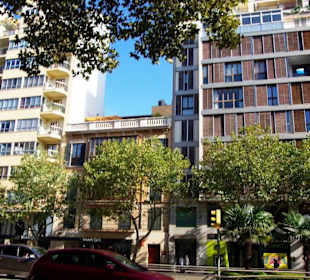 Hausfront-/Gebiet am Plaza