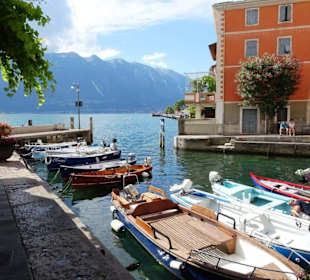 Impressionen aus dem alten Hafen von Limone