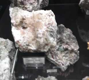 Mineralien- und Mathematikmuseum