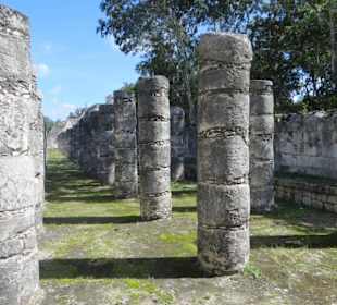 Spaziergang auf dem Ruinengelände