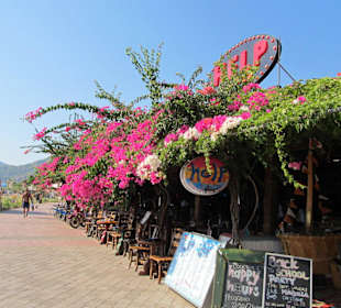 Bar an der Promenade