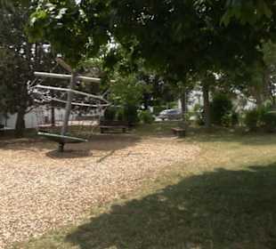 Gemeindehalle Spielplatz Kuppingen 