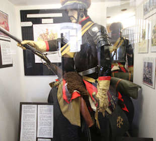 Exponate im Marstall Museum