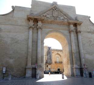 Porta Napoli