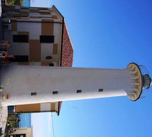 Leuchtturm von vorne aus