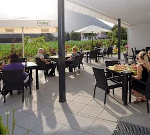 Die Sonnenterrasse der Pizzeria 