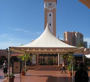 Innenansich der Markthalle.