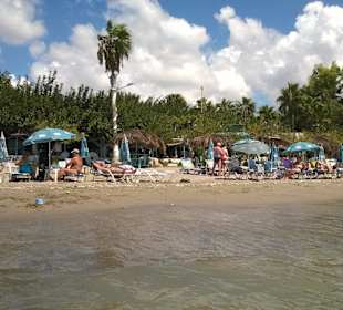 Riccos Beach Bar, 2. Strand vom Hotel aus weg