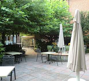 Terrasse im Innenhof