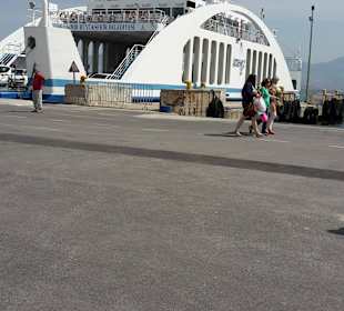 Fähre nach Izmir/Neustadt