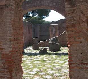 Dettagli di Ostia Antica