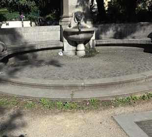 Paulinenbrunnen Rupert-Mayer-Platz