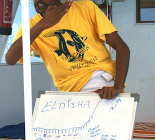 Ägyptischer und kompetenter Tauchguide