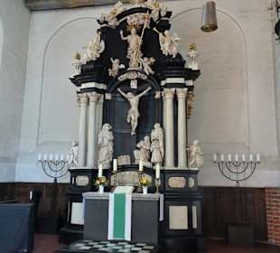 Der Altar der Kirche St. Lorenz