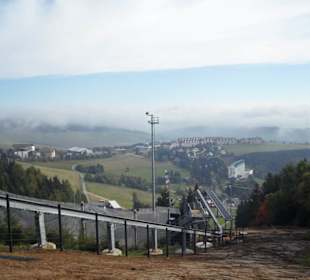 Blick von der Schanzenanlage nach Oberwiesenthal