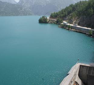 Stopp mit dem Bus auf der Wendestation