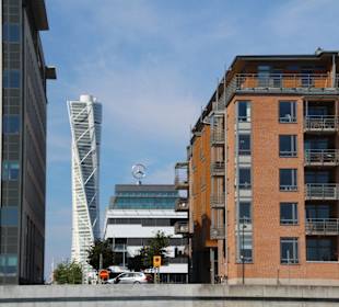 Blick auf Turning Torso vom Hafen