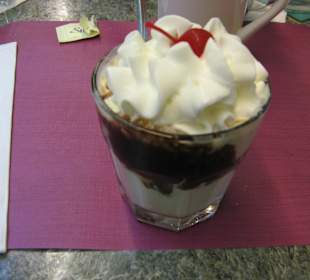 Nachtisch im Speisewagen