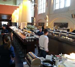 Buffet und Live-Cooking